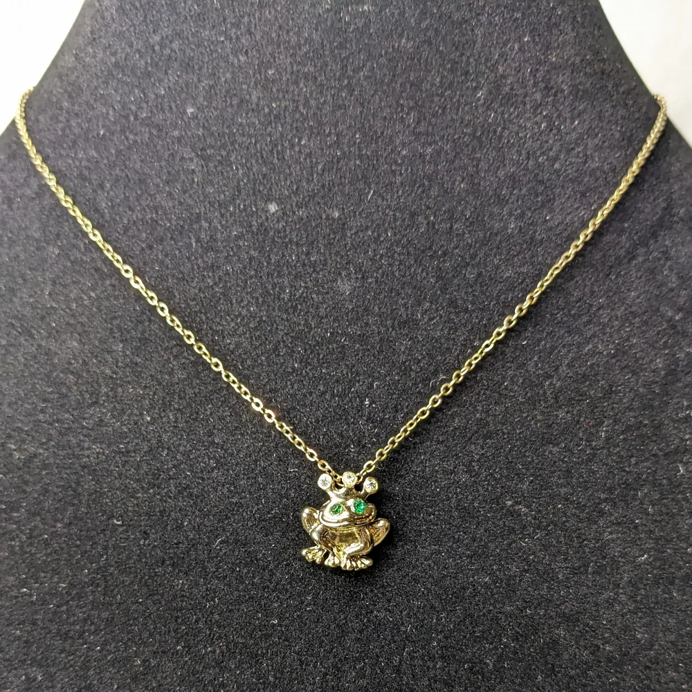 Frog Prince Necklace With Green Faux Gem Eyes In Flocked Frog Gift Box